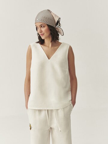 TATUUM Blouse in White: front