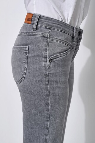 TONI Slim fit Jeans in Grey