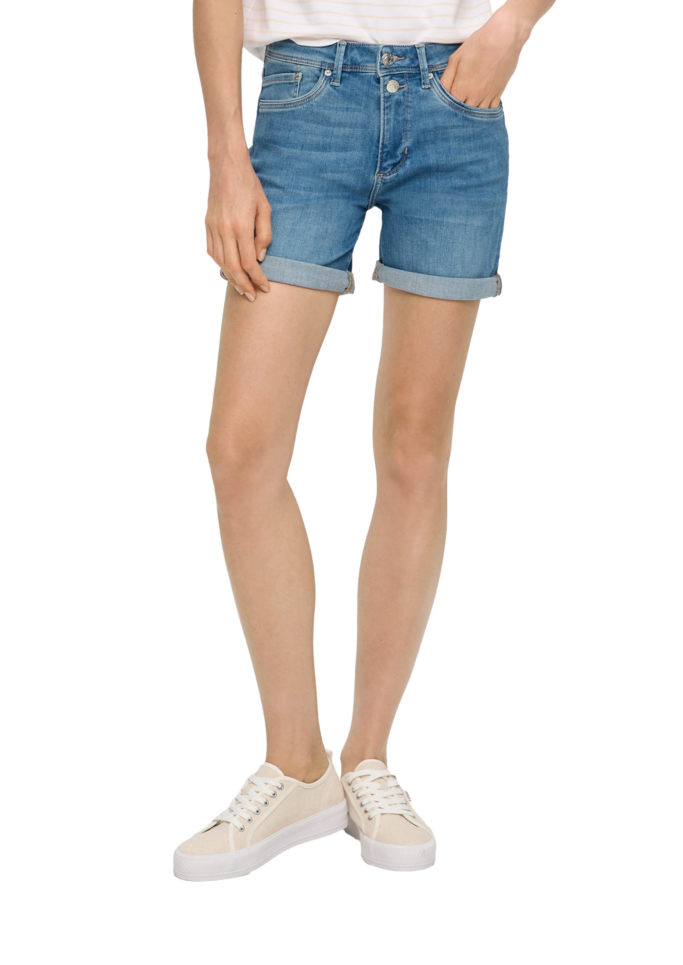 s.Oliver Regular Shorts 'Betsy' in Blau: Vorderseite