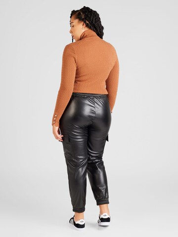 Vero Moda Curve Tapered Cargobroek 'CSOF' in Zwart