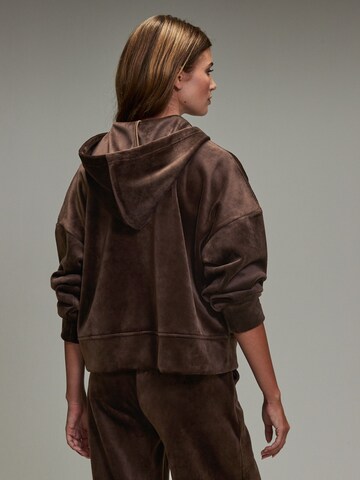 Next Tréning póló - barna