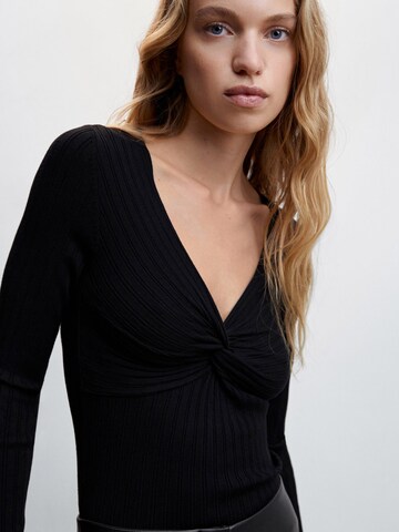 Pull-over 'RISU' MANGO en noir