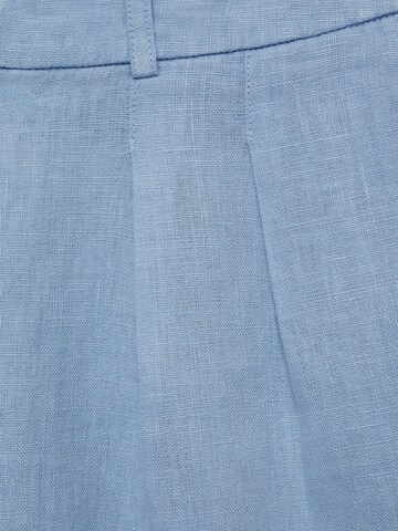 Regular Pantaloni cutați 'Begur' de la MANGO pe albastru