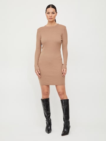 Vila Petite Knitted dress 'Helli' in Brown