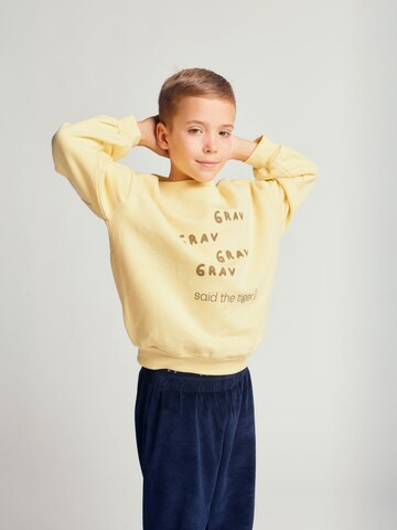 Maru + Bo - Sudadera 'SWEATSHIRT GRAV GRAV SLOGAN' en amarillo