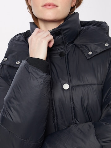 Manteau d’hiver 'POLY' Abercrombie & Fitch en bleu