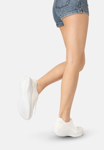 Elara Platform trainers in White