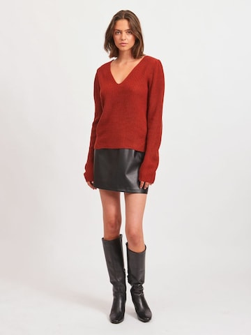 VILA Sweater in Brown