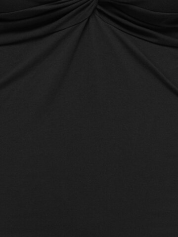 ONLY Carmakoma - Camiseta 'CARLotus' en negro