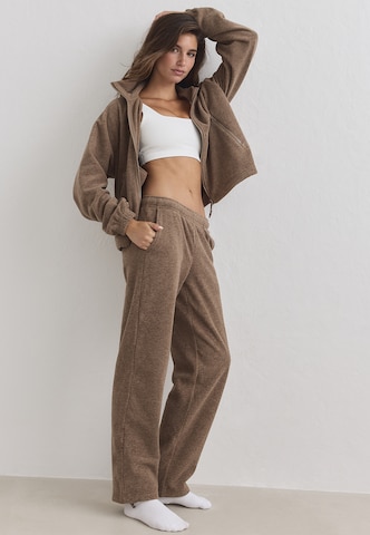Aim'n Loosefit Sporthose in Braun