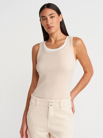 Dilvin Blouse in Beige: front
