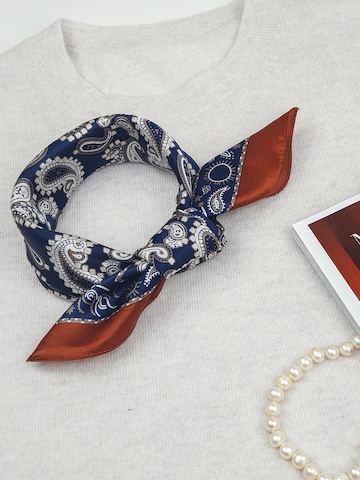 MayTree Scarf in Blue
