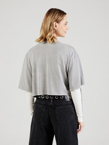 GUESS Originals - Camiseta en gris