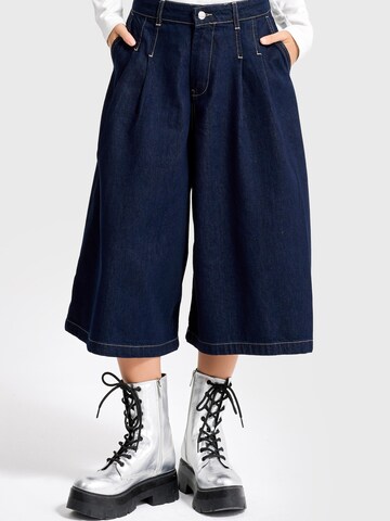 IT'S BASIC Regular Jeans 'BERMUDA DENIM SHORT' in Blauw