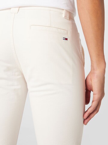 Tommy Jeans - Slimfit Calças chino 'SCANTON' em branco