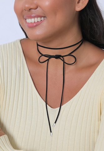 ELLI Necklace in Black: front