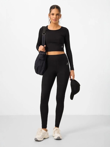 Survêtements Tommy Life en noir : devant