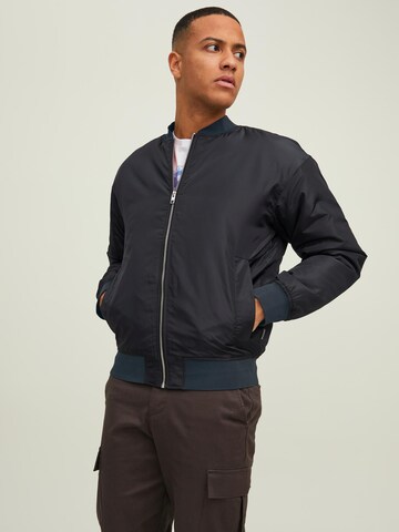 JACK & JONES Between-Season Jacket in Black: front