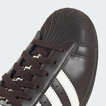 Baskets basses 'Superstar Lo Pro' ADIDAS ORIGINALS en marron