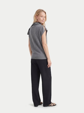 GOBI Cashmere Top in Grijs
