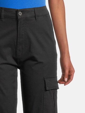 AÉROPOSTALE Loose fit Cargo trousers in Black