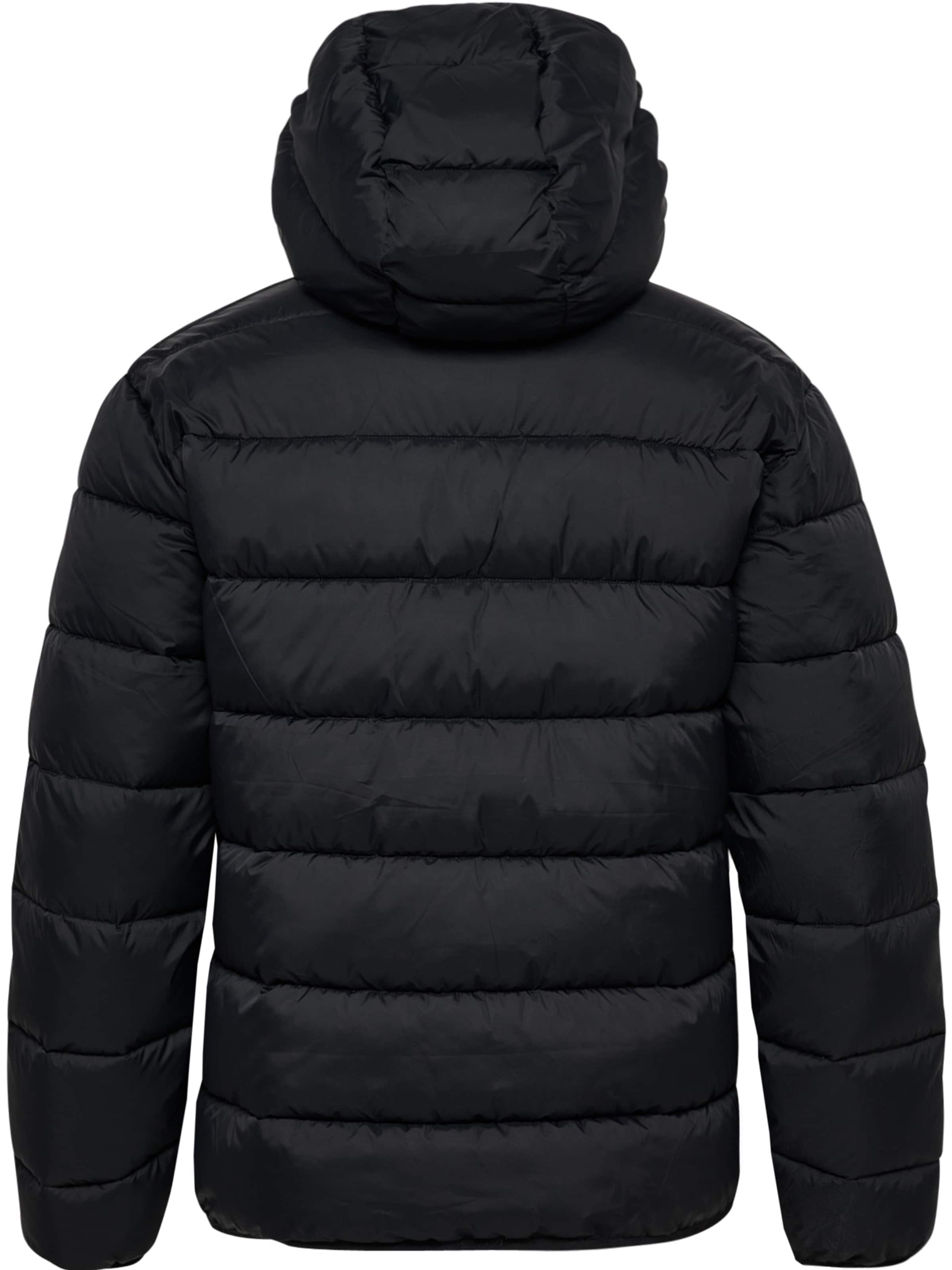 Hummel Jacke in Schwarz