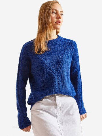 Bianco Lucci Pullover in Blau: Vorderseite