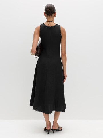 Robe Marks & Spencer en noir