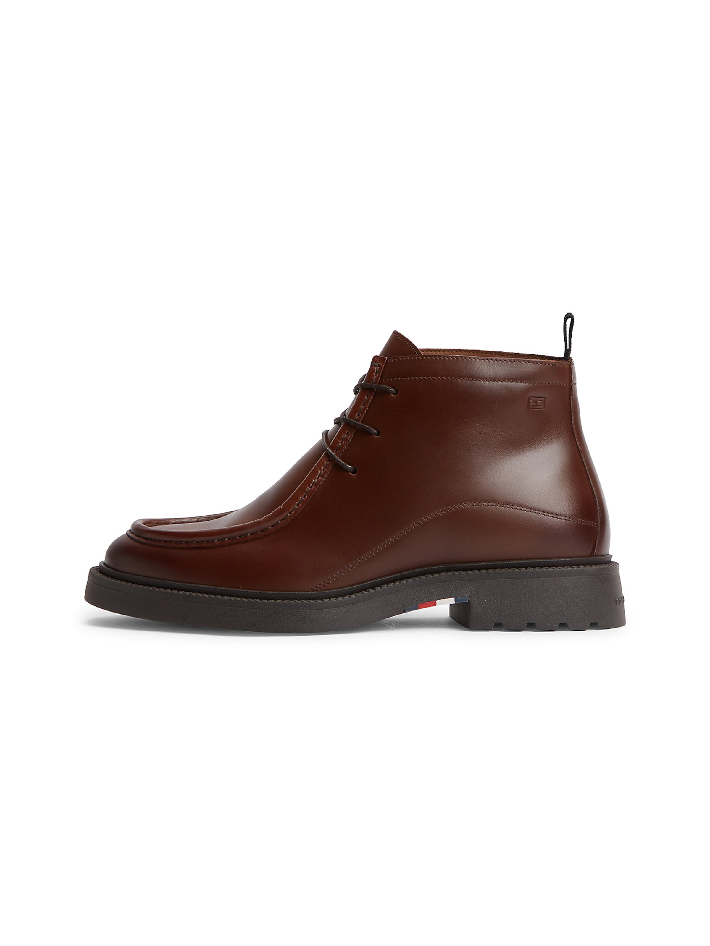 TOMMY HILFIGER Chukka Boots in Brown: front