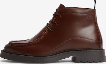 TOMMY HILFIGER Chukka Boots in Braun: Vorderseite