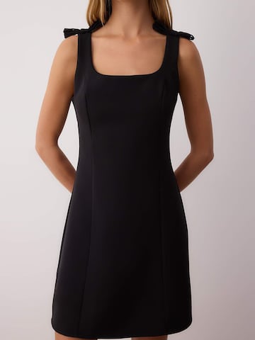 Trendyol Φόρεμα σε μαύρο