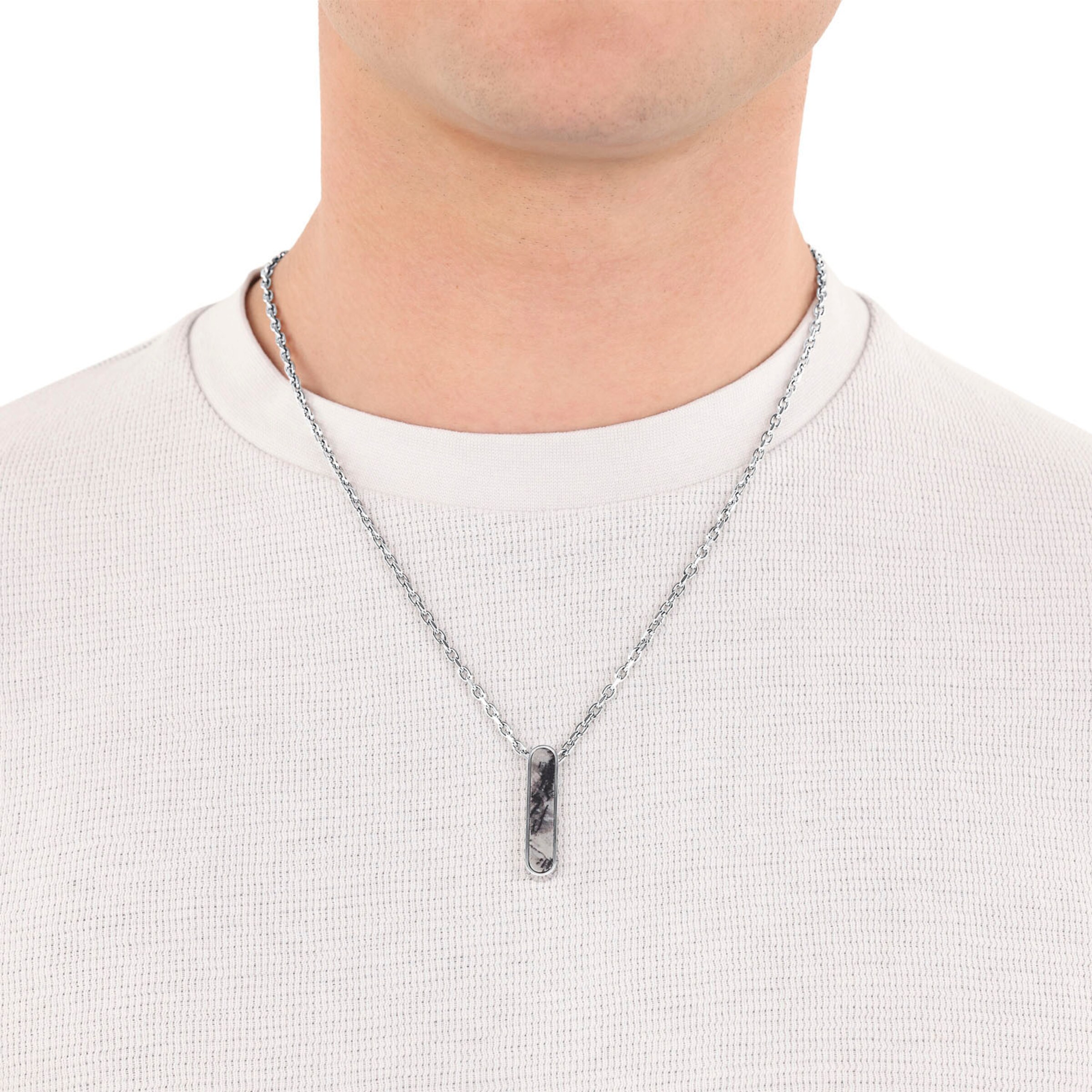 s.Oliver Necklace in Silver: front