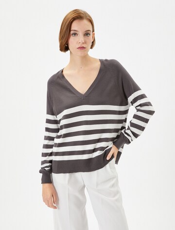 Koton Sweater in Grey: front