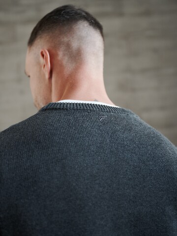 DAN FOX APPAREL Sweater 'Essential' in Grey