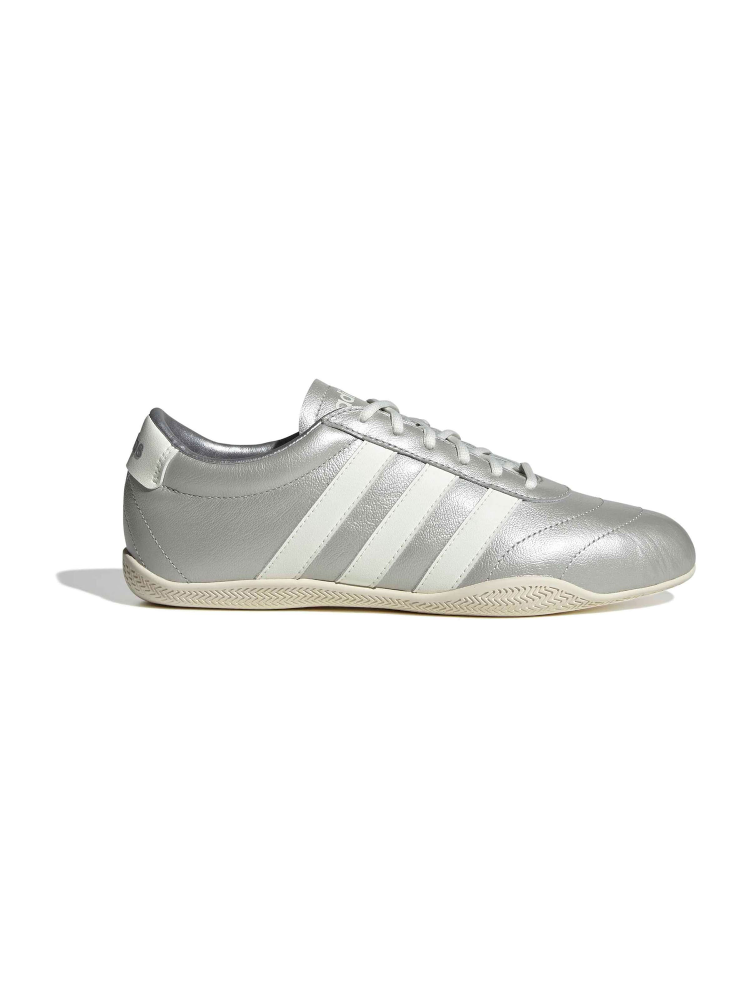 Baskets basses 'Grand Court' ADIDAS SPORTSWEAR en argent : devant