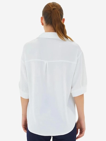 Bigdart - Blusa em branco