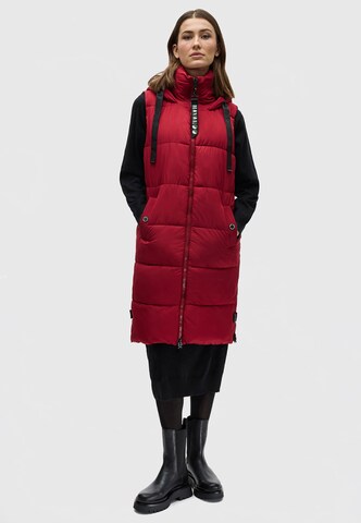 NAVAHOO Bodywarmer 'Schnuffelchen' in Rood: voorkant