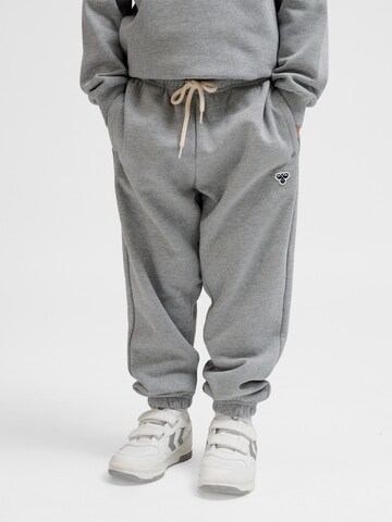Hummel Loosefit Hose in Grau