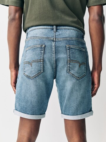 Next Regular Shorts in Blau