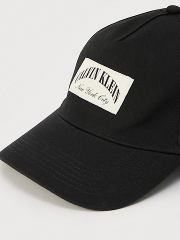 Șapcă 'HERITAGE' de la Calvin Klein pe negru