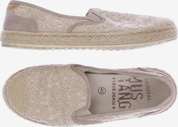 MUSTANG Flats & Loafers in 40 in Beige: front