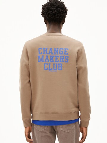ARMEDANGELS Sweatshirt in Bruin