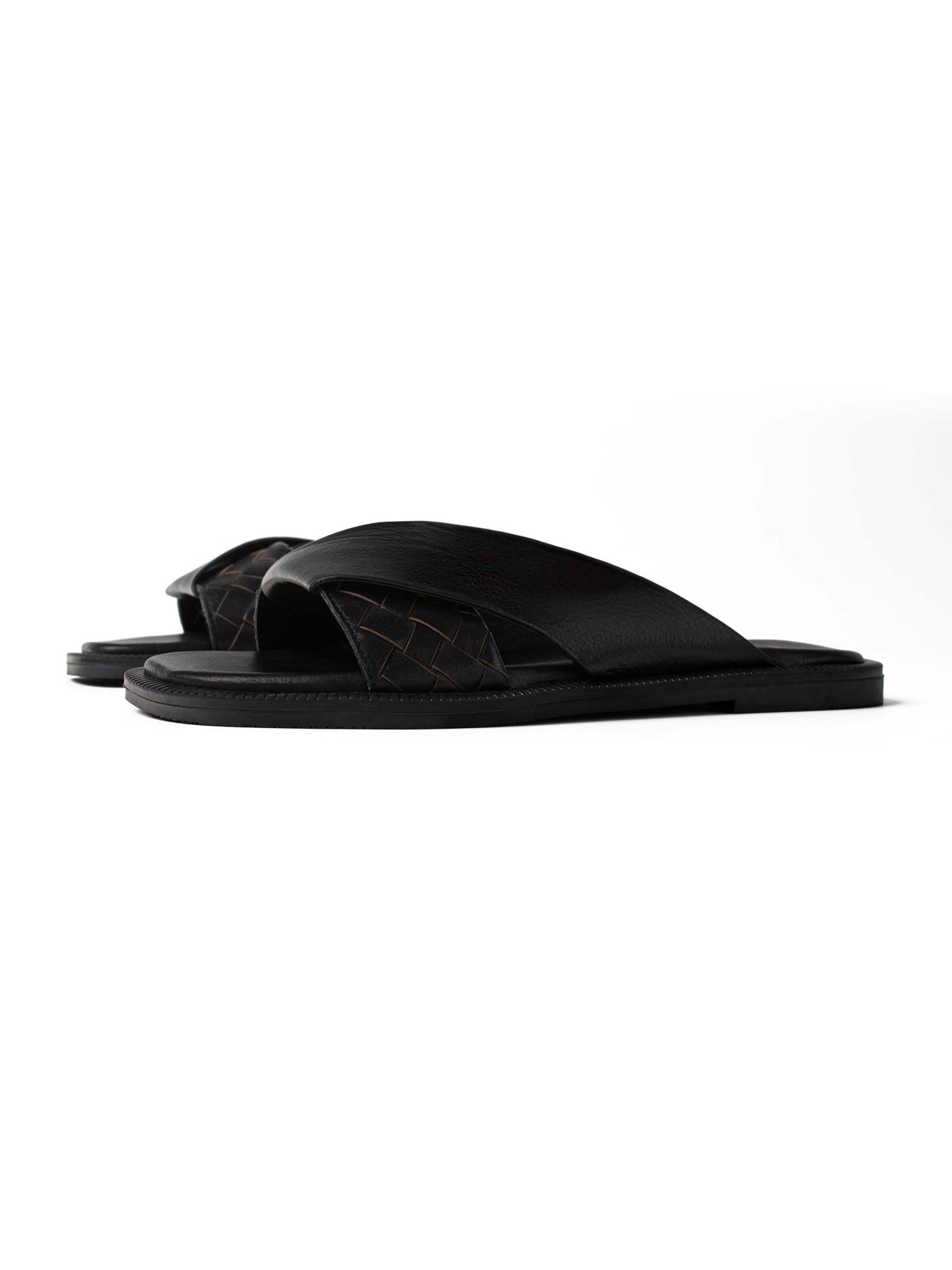 Slipper 'VICTORY' di L37 HANDMADE SHOES in nero