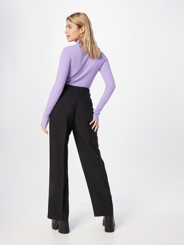 Peppercorn Loose fit Pleated Pants 'Ginette' in Black