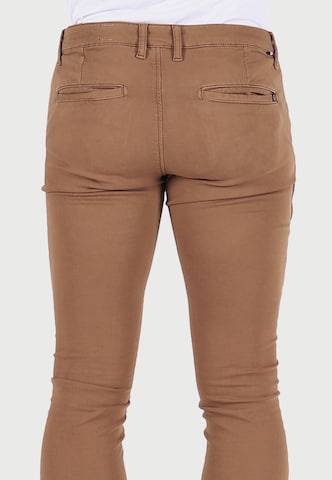 Le Temps Des Cerises Regular Chino Pants 'JOGG' in Brown