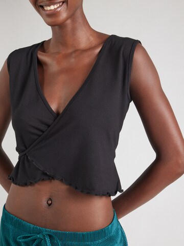 ABOUT YOU Top 'Felicia' in Schwarz
