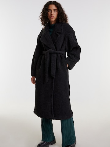 Manteau d’hiver 'Imelda' EDITED en noir : devant