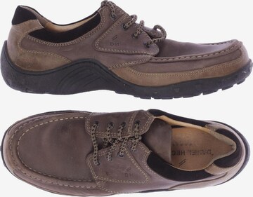 HECHTER PARIS Flats & Loafers in 44 in Brown: front