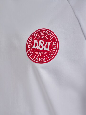 T-Shirt fonctionnel Hummel en blanc