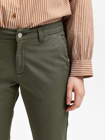 SELECTED FEMME Slimfit Chino nadrág 'Miley' - zöld